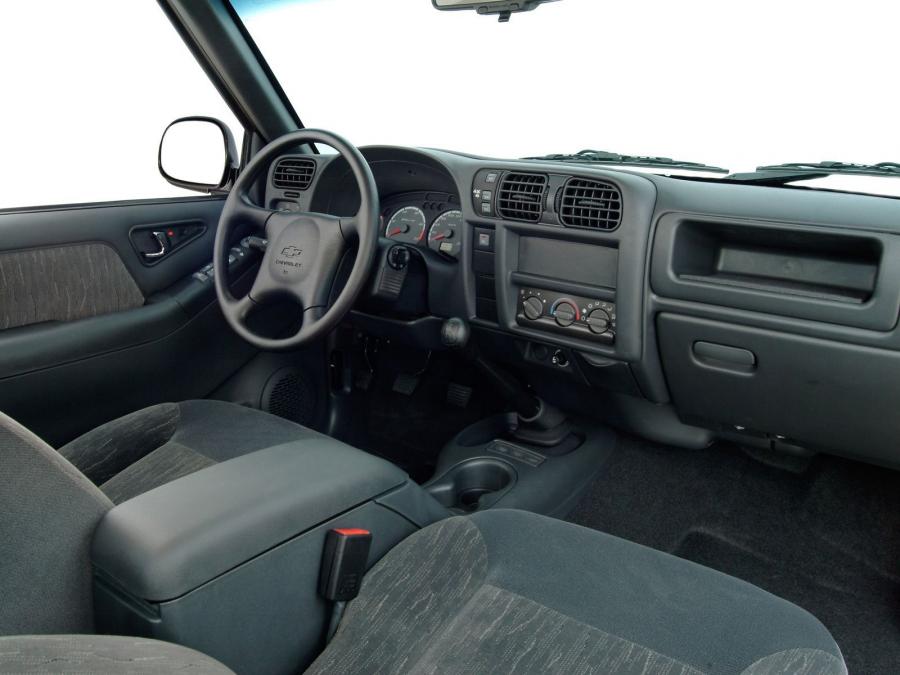  Chevrolet Blazer 2003 года  (BR) (фото 2 из 13)